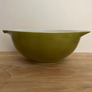 Pyrex Verde Green 443 (2.5 Qt) Cinderella Bowl Vintage